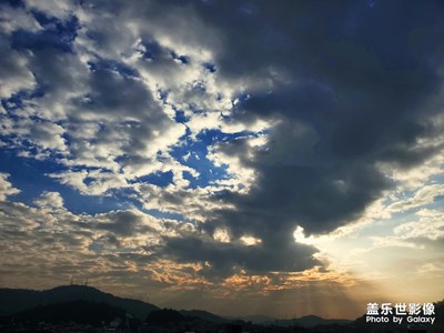 從延時(shí)素材拿的照片