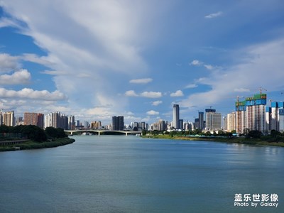 藍(lán)藍(lán)的天