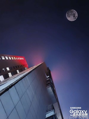 再試手機(jī)攝月