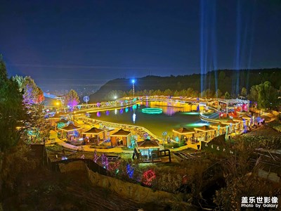 【色彩】+巴州山上五彩斑斕的黑