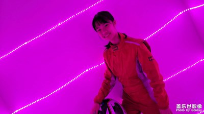 很颯的卡丁車女孩