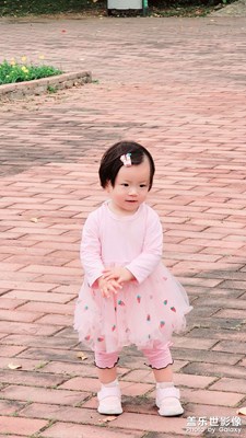 這個(gè)小妹子