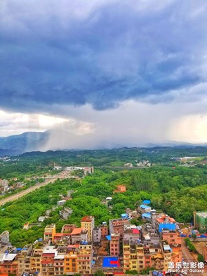 山雨欲來風(fēng)滿樓