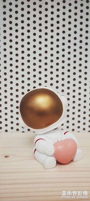 自拍航天員小情侶