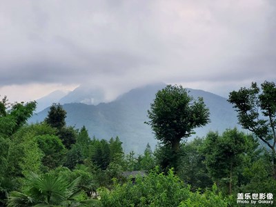 美麗的雞冠山。