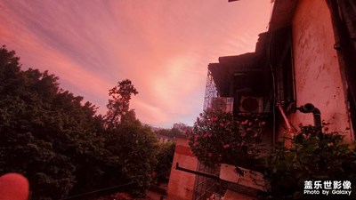 絢麗的紅霞！