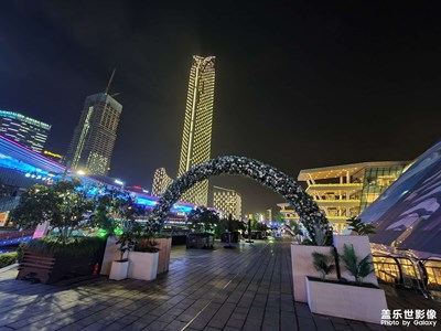 圓融時代廣場-_天幕城