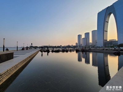 金雞湖環(huán)圈跑，拍拍一不樣的秋褲視角