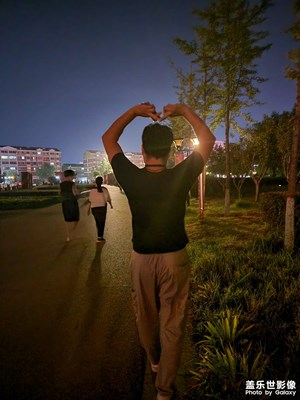 夜景打卡 難得的休息時光