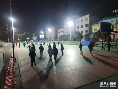 【難忘2021】

南方的小城市，喜歡打球的少年