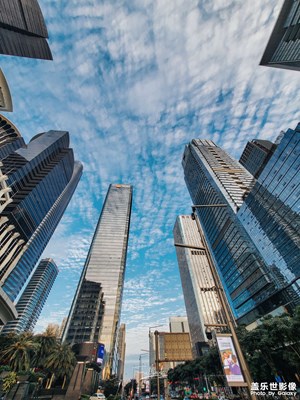 你有多久，沒有抬頭看看藍(lán)天了？