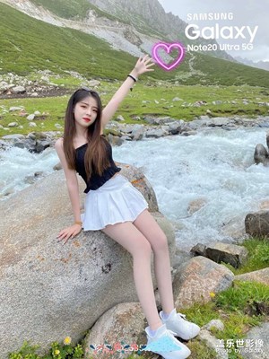 人美早餐美，月亮美。