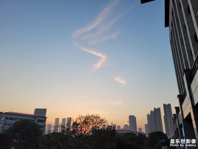 要畢業(yè)了，祝我們都宏圖大展