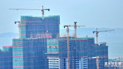 高處不勝寒，起舞弄清影，何似在人間