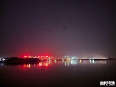 剛剛拍了幾張夜景照片