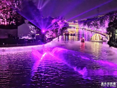 南長(zhǎng)街燈光秀