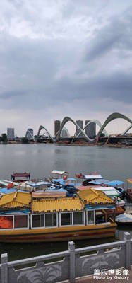 山雨欲來(lái)風(fēng)滿樓……