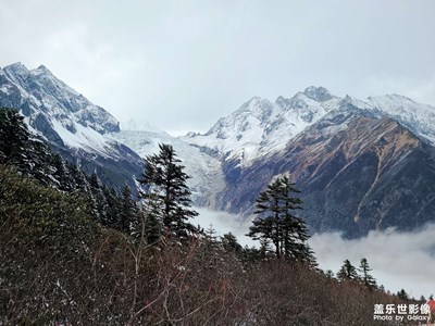 甘孜州海螺溝冰川