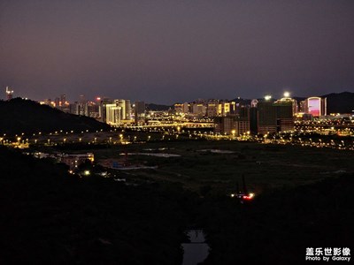 夜幕時分，黃昏時刻