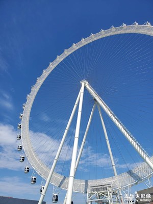 晴天的摩天輪特別好看