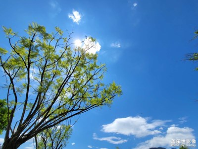 秋天不遠(yuǎn)了