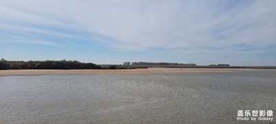 【我的小長(zhǎng)假】+江邊散步