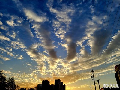 晚霞滿天