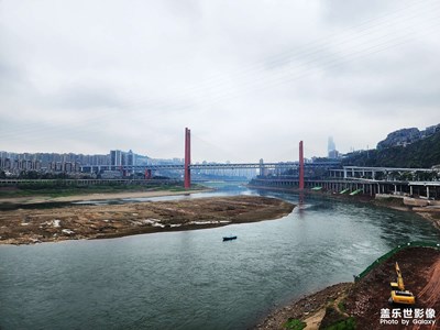 此處是溫柔販賣機(jī)，24小時(shí)營(yíng)業(yè)