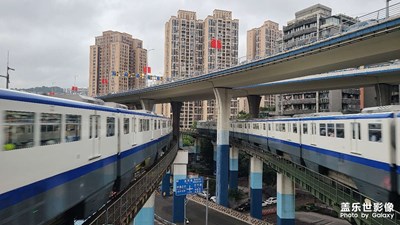 【雙節(jié)小長假】穿梭在城市的的高鐵