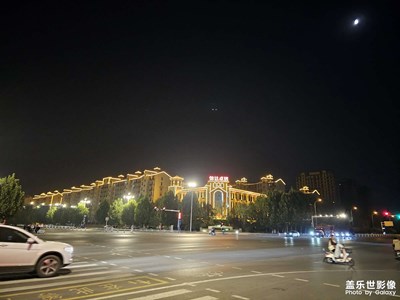 一組夜景照片，看看s23U效果怎樣。