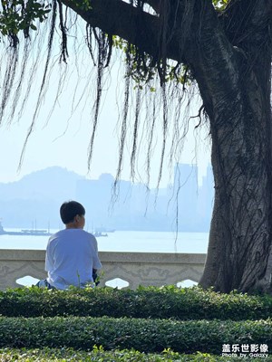 【淡寫時光】江邊漫步