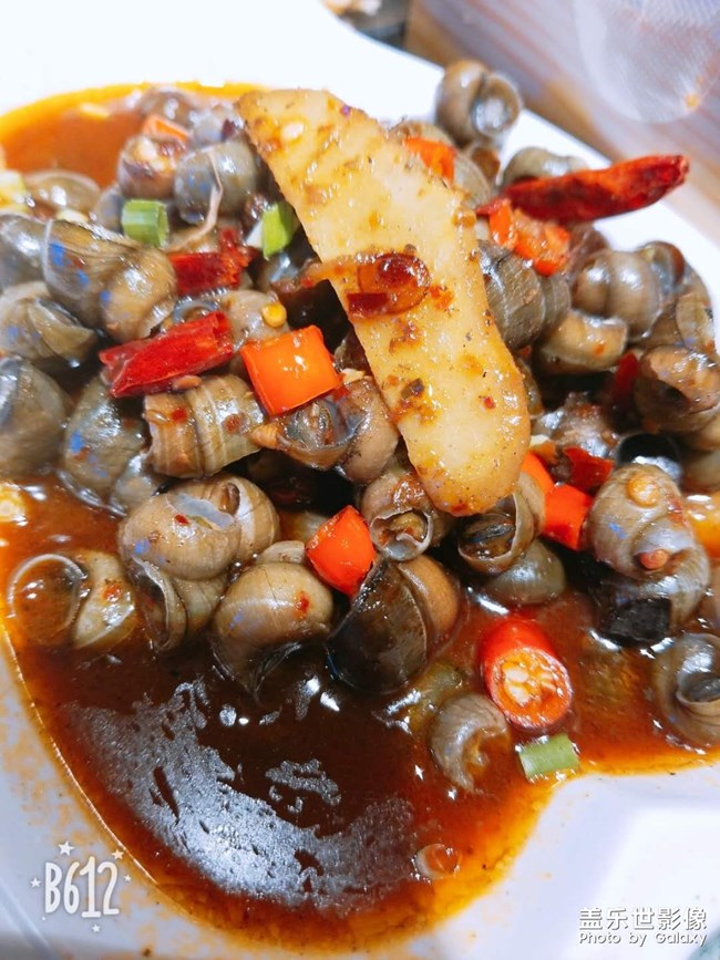 好久沒(méi)吃小龍蝦啦