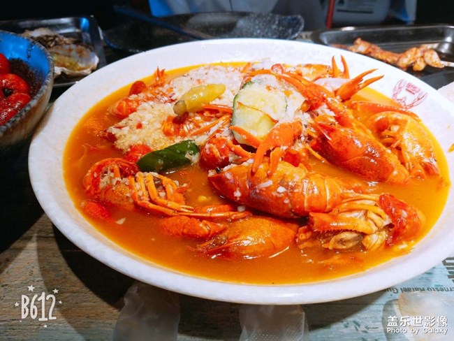 好久沒(méi)吃小龍蝦啦