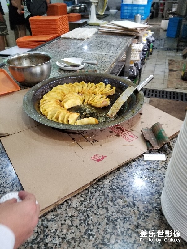 日常逛南京牛肉鍋貼不錯(cuò)過??