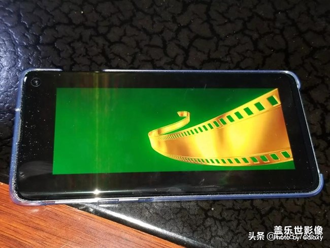 三星s10看視頻真的撮眼睛。