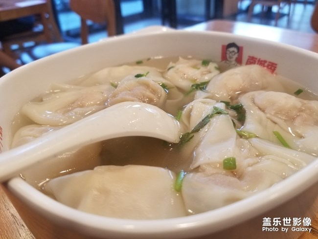 【我要吃霸王餐】+唯美食與自己不可辜負(fù)
