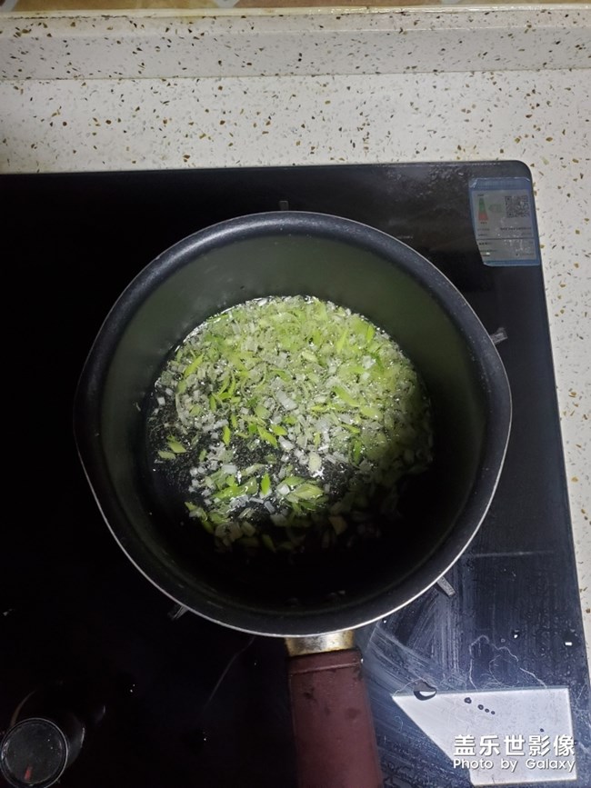 潮汕小哥夜宵，窩居煮面