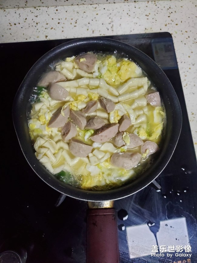 潮汕小哥夜宵，窩居煮面