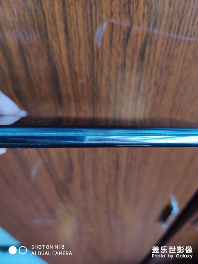 s10＋買了半年手機鼓包了