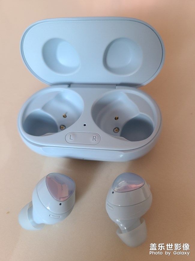 使用了一個(gè)月的 Samsung Galaxy Bud+