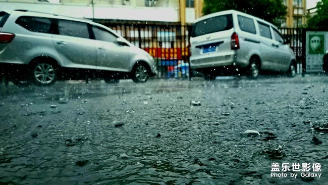 有時淋雨也是一種宣泄