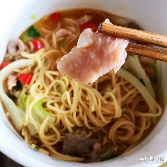中午吃面，簡(jiǎn)單而美味