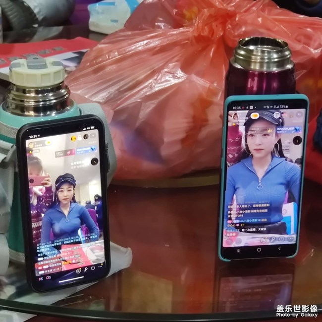 s10+直播拉的人很近，好像放大鏡一樣，解決一下吧