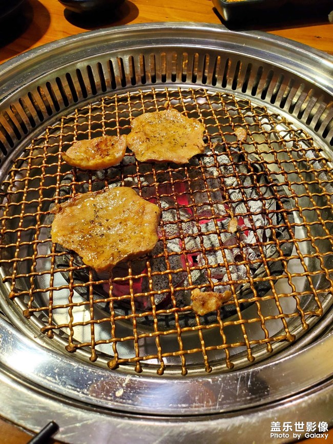 餓了，吃個(gè)飯