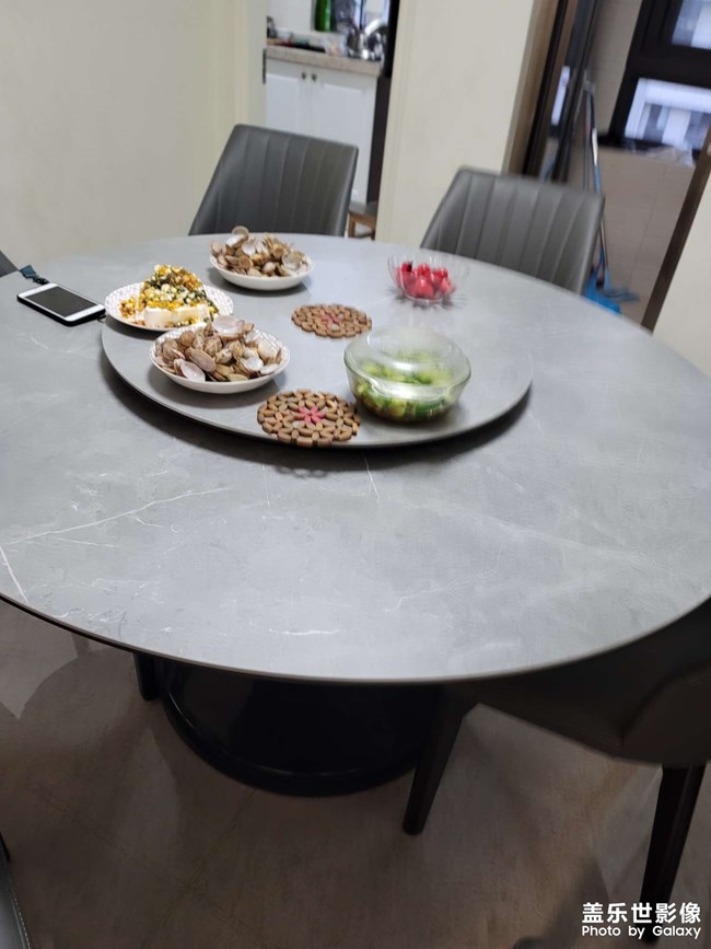 燒點(diǎn)飯，準(zhǔn)備吃飯了