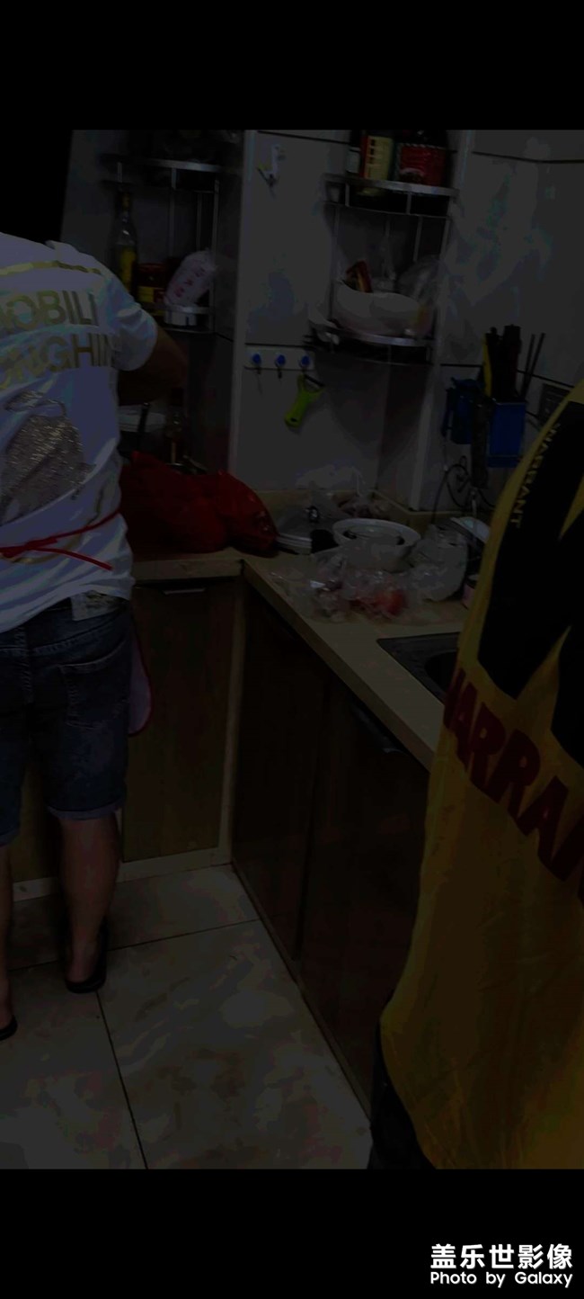 s20fe用相機(jī)拍的視頻發(fā)微信給朋友會(huì)發(fā)黑怎么回事？