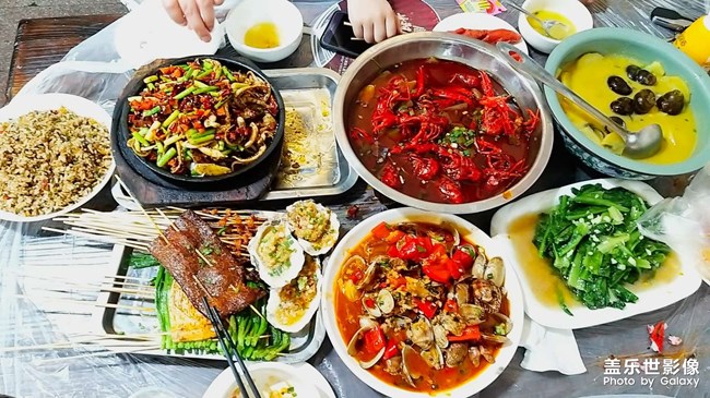 【夏天的味道】+小龍蝦和燒烤