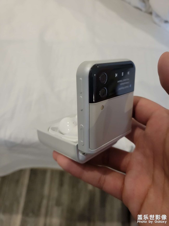 來自半個(gè)月的等待