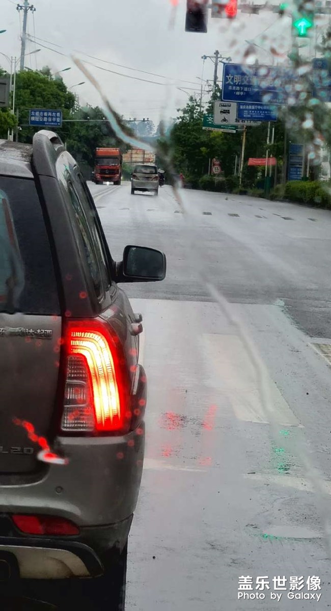 下雨天的意境：寧靜、憂郁、等天晴