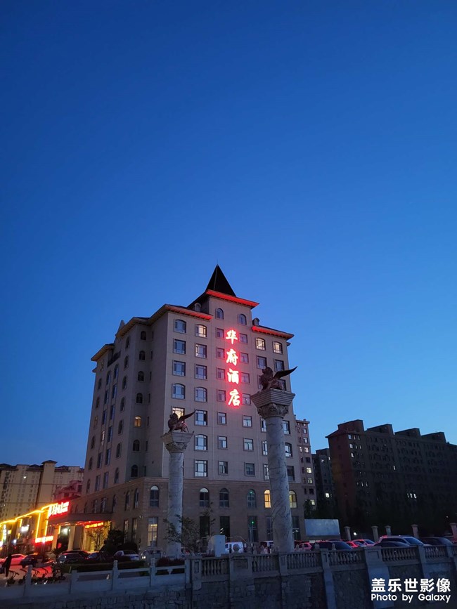 吃飽飯出去溜食拍的